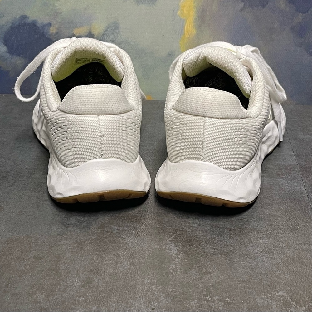 New Balance 520V8  Women's White Running Shoes Size 7.5B - Picture 6 of 16